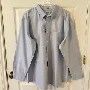 L.L Bean Men's Classic Light Blue Button Down Shirt